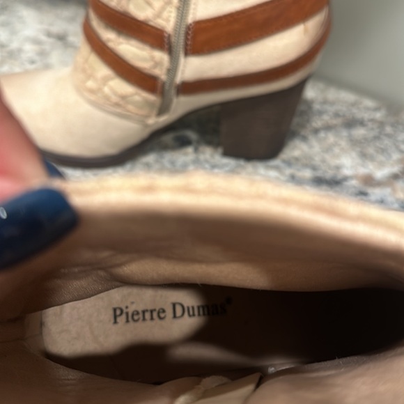 Pierre Dumas SZ 8 1/2. Booties. Cream distressed color - Picture 8 of 8
